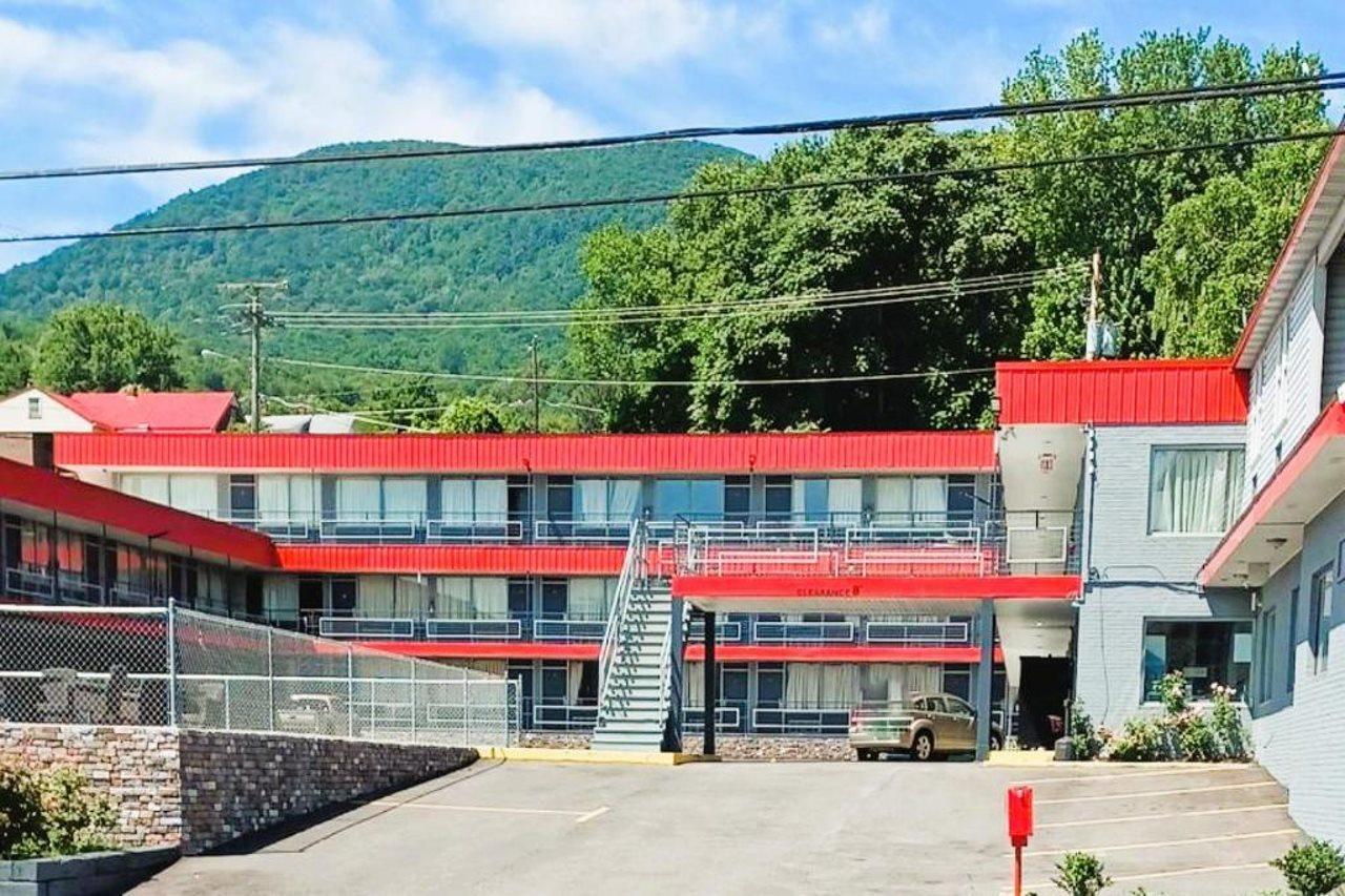 Holiday Lodge Virginia Pearisburg エクステリア 写真