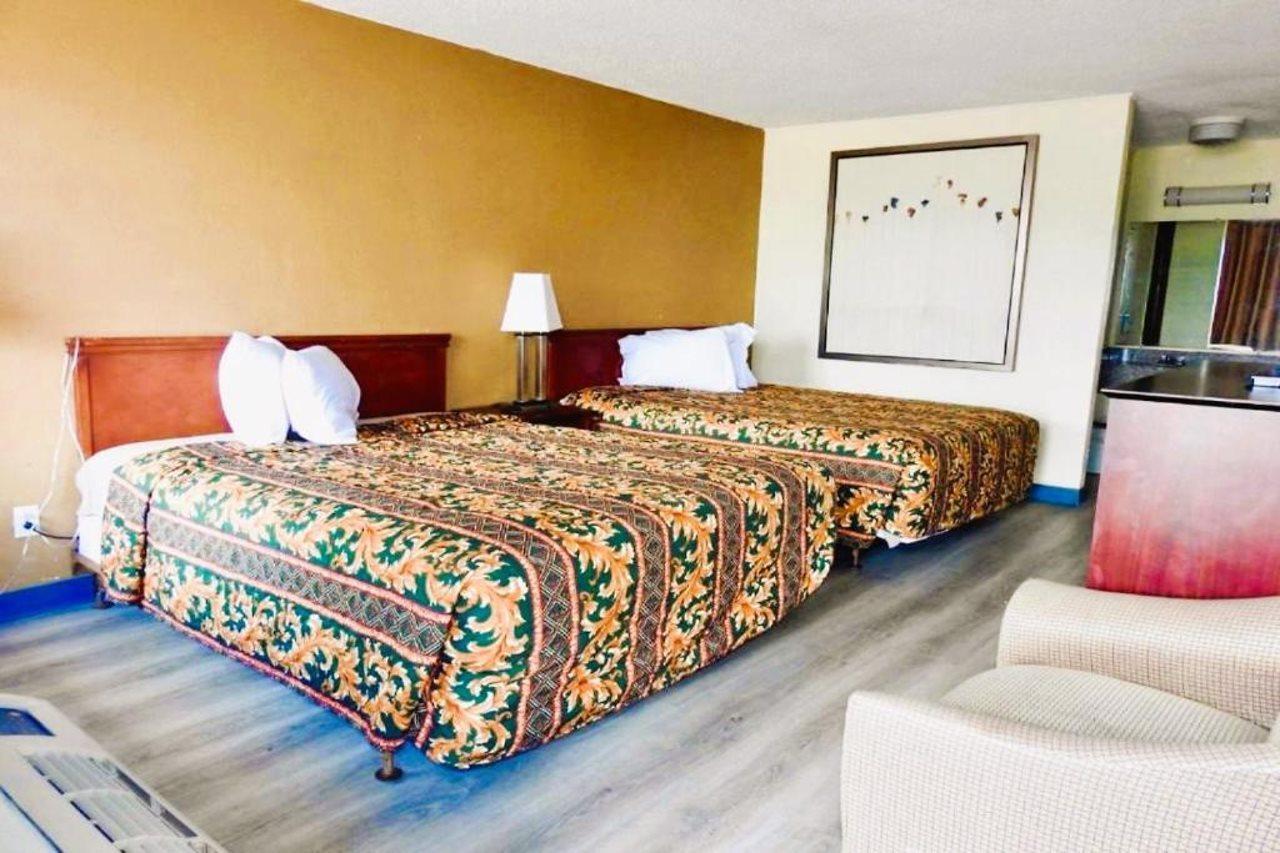 Holiday Lodge Virginia Pearisburg エクステリア 写真
